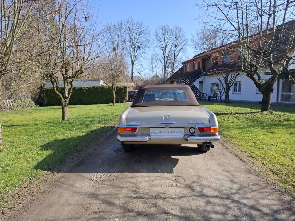 Bild 6/29 von Mercedes-Benz 280 SL (1969)