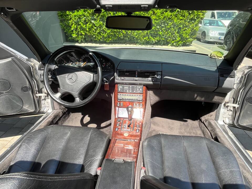 Image 17/24 of Mercedes-Benz SL 600 (1993)