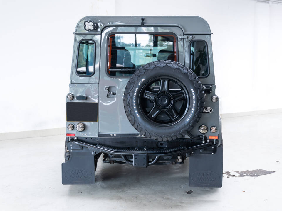 Image 6/31 of Land Rover Defender 90 TD4 (2008)