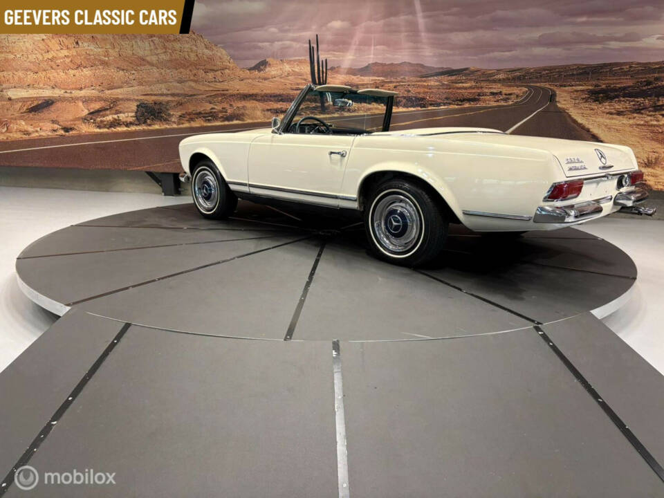 Immagine 24/50 di Mercedes-Benz 230 SL (1965)