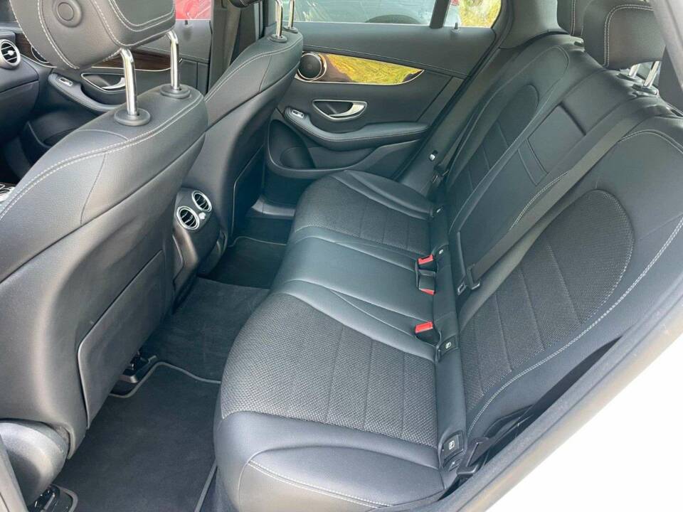Afbeelding 12/18 van Mercedes-Benz GLC 220 d 4MATIC (2016)