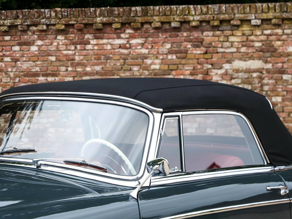 Bild 37/50 von Mercedes-Benz 220 SE Cabriolet (1960)