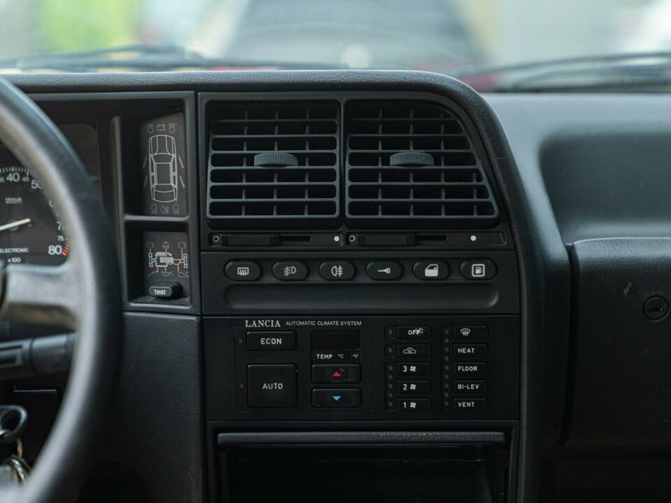 Immagine 23/42 di Lancia Thema 6V (1985)