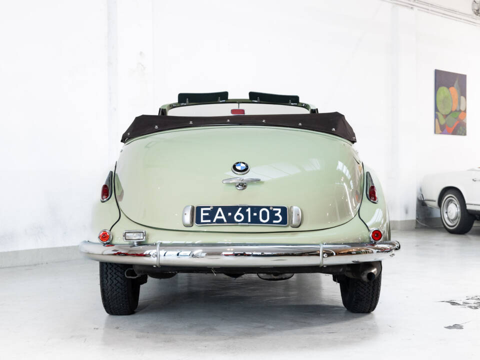 Immagine 10/50 di BMW 502 - 3,2 Litro (1955)