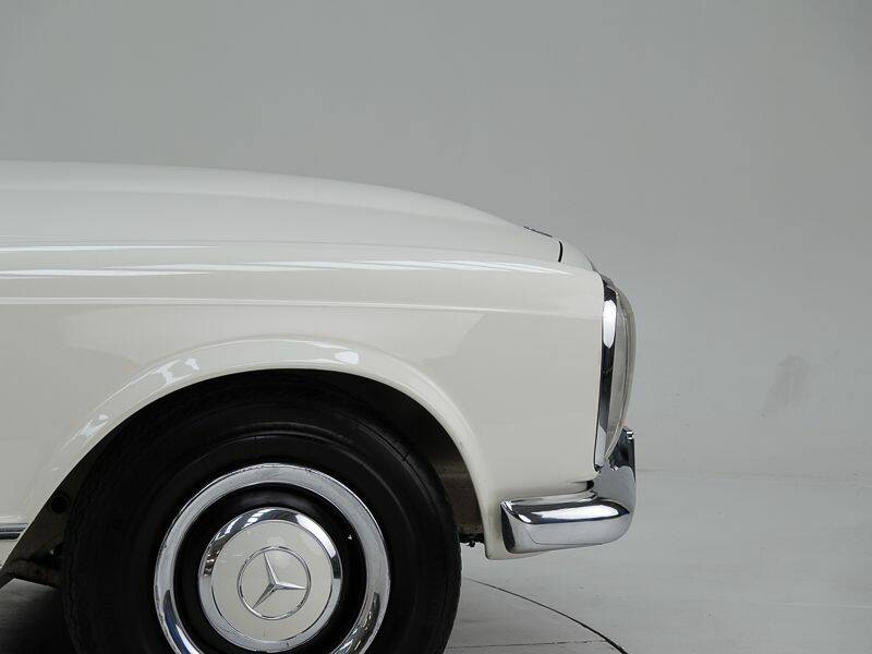 Afbeelding 12/15 van Mercedes-Benz 280 SL (1969)