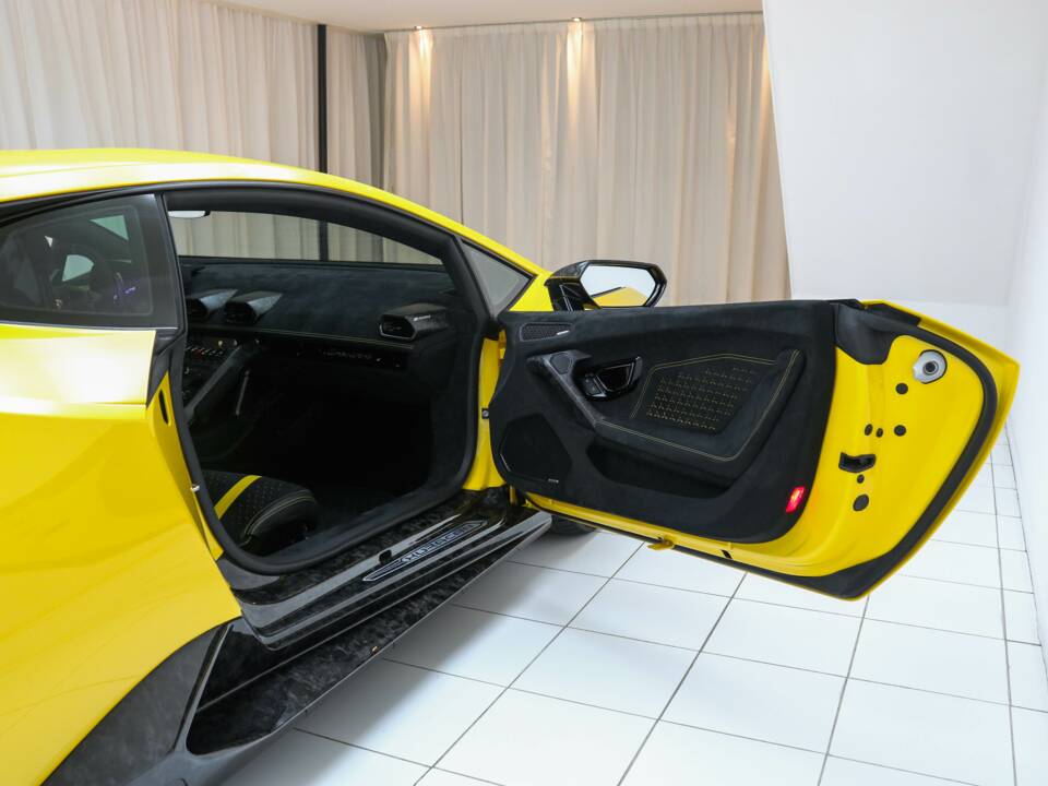 Bild 39/71 von Lamborghini Huracán Performante (2017)