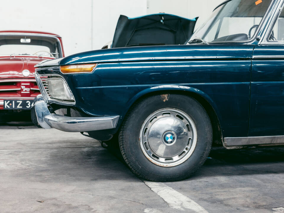 Image 25/112 of BMW 2000 (1970)