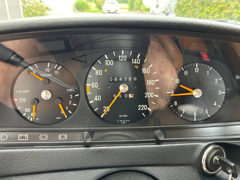 Bild 13/31 von Mercedes-Benz 280 (1978)
