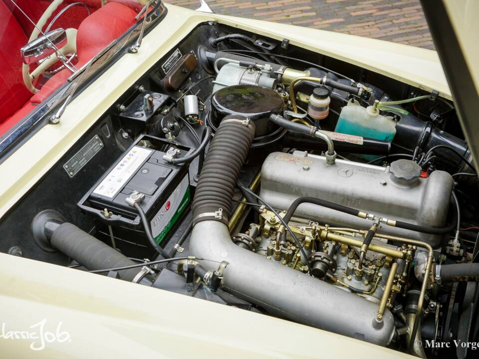 Image 19/61 of Mercedes-Benz 190 SL (1959)