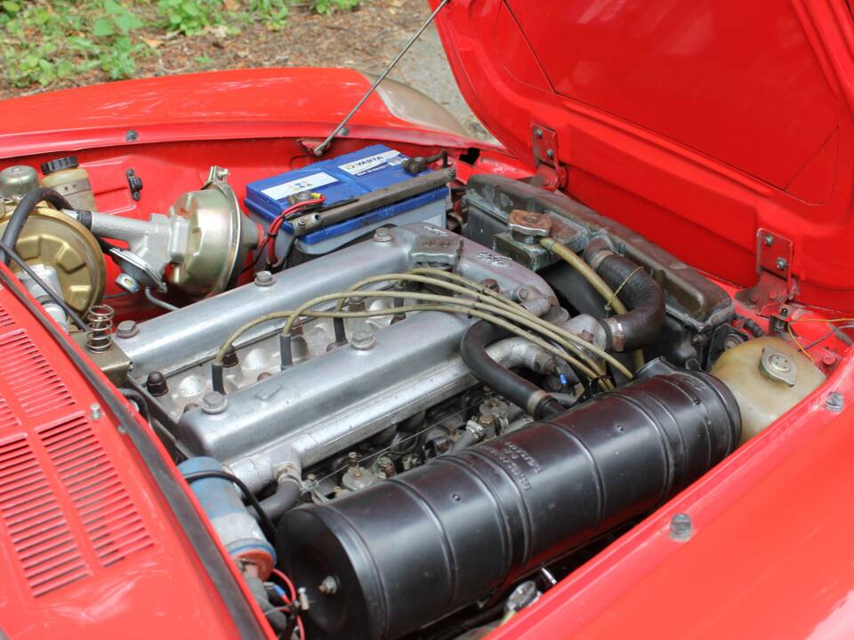 Image 18/20 of Alfa Romeo Spider Veloce 2000 (1972)