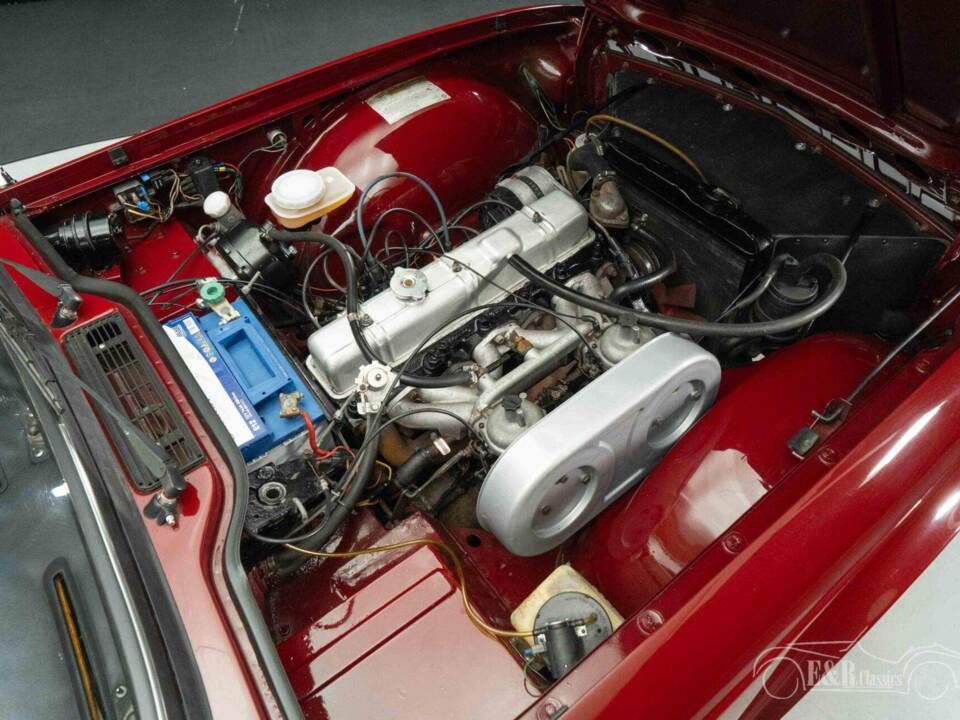 Image 4/19 of Triumph TR 6 (1974)