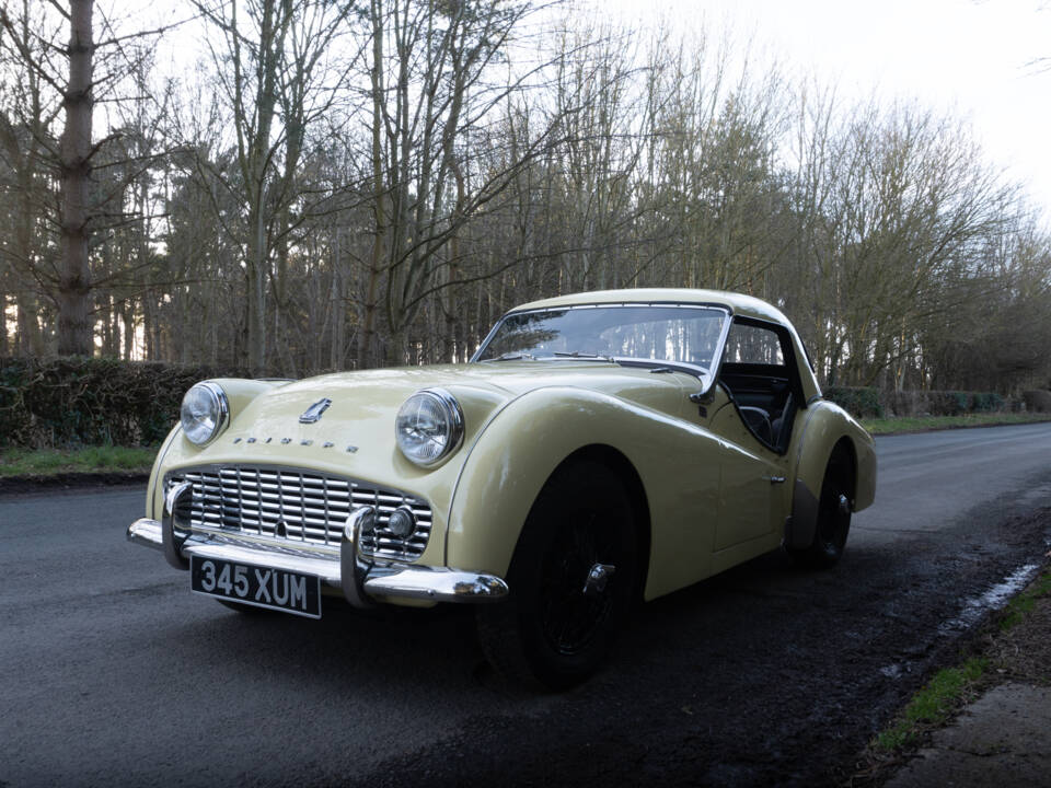 Image 3/15 of Triumph TR 3A (1959)