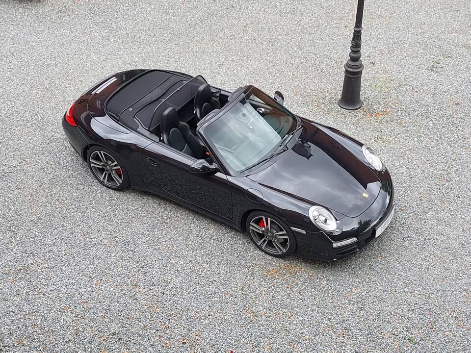 Bild 6/15 von Porsche 911 Carrera 4S (2011)