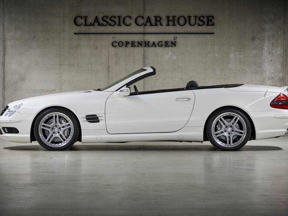 Image 20/99 de Mercedes-Benz SL 55 AMG (2005)