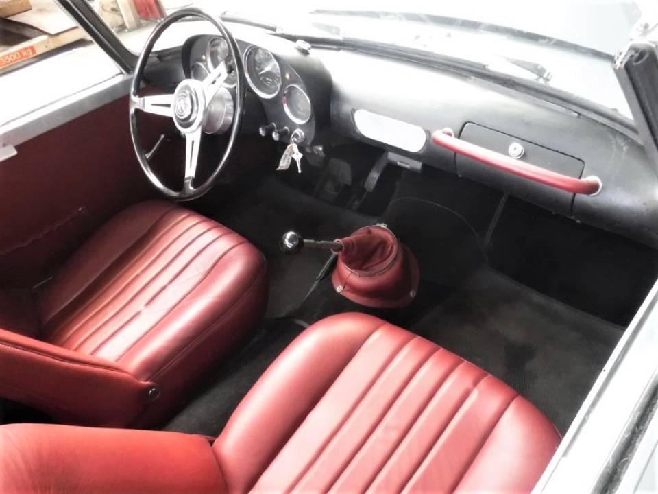 Imagen 14/50 de Alfa Romeo 2000 Spider (1961)