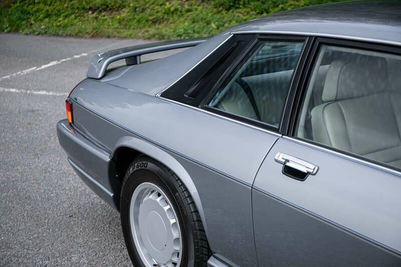 Image 15/36 of Jaguar XJR-S V12 Le Mans (1988)