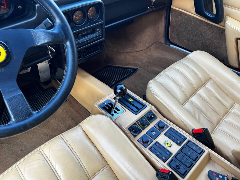 Afbeelding 10/16 van Ferrari 328 GTB (1989)