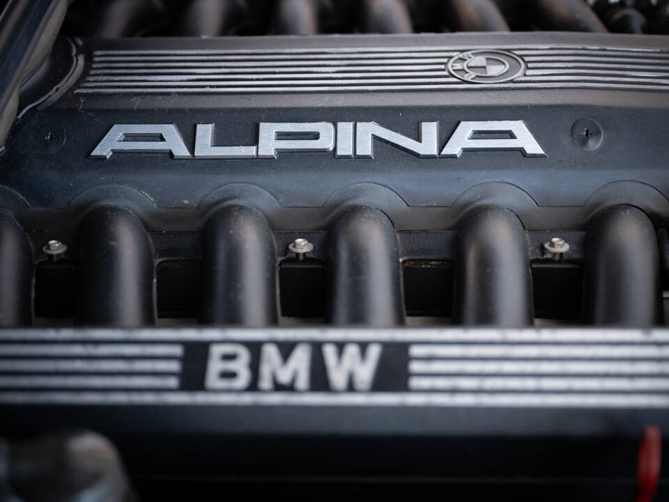 Image 28/31 of ALPINA B12 5.0 (1992)