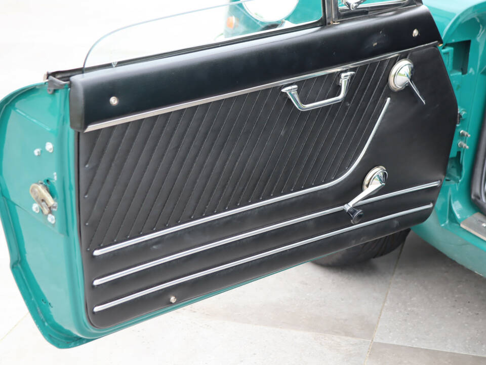 Image 18/50 of Alfa Romeo 2000 Spider Veloce (1979)