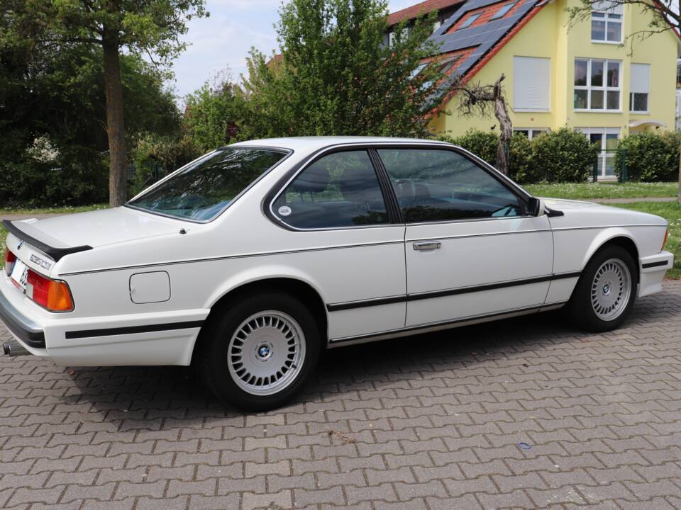 Image 4/28 of BMW 635 CSi (1989)