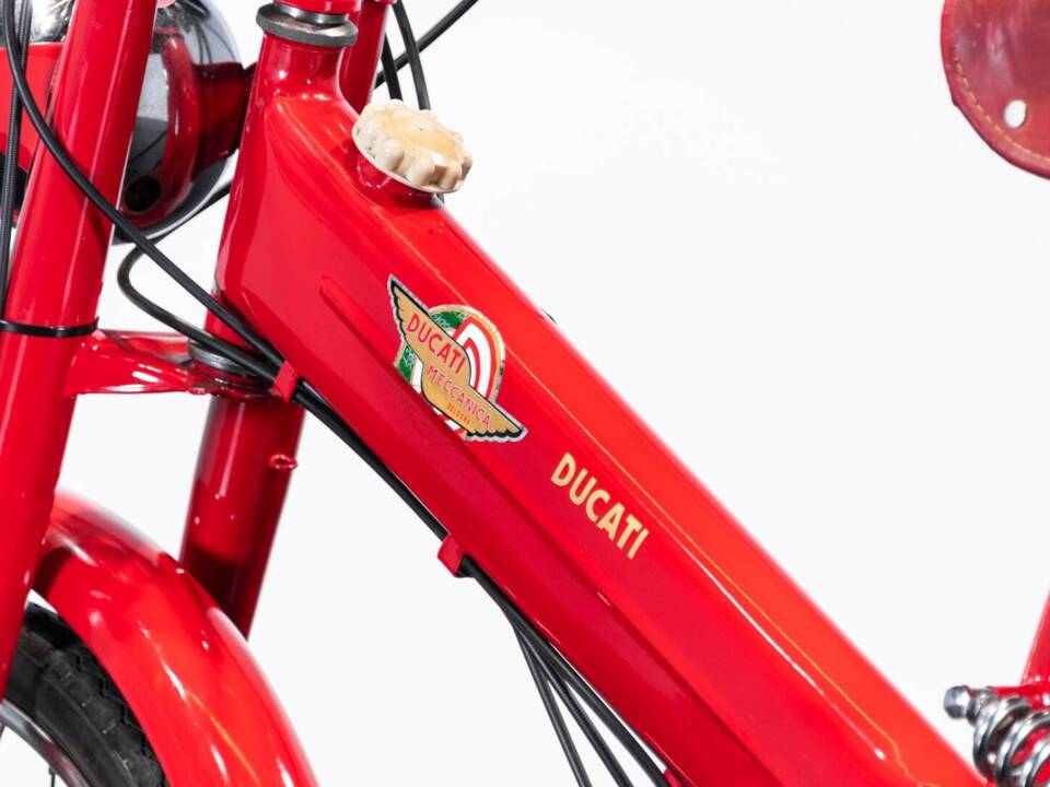 Image 14/44 of Ducati DUMMY (1952)
