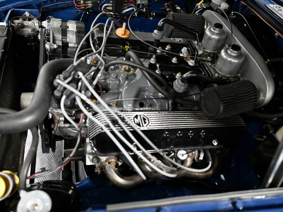 Afbeelding 16/50 van MG MGB GT V8 (1974)