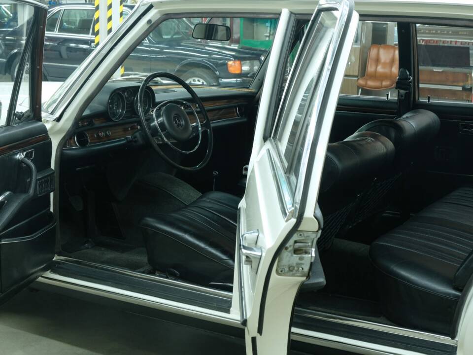 Afbeelding 22/70 van Mercedes-Benz 300 SEL (1968)