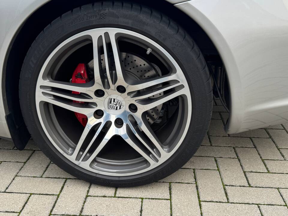Image 15/59 of Porsche 911 Carrera S (2006)