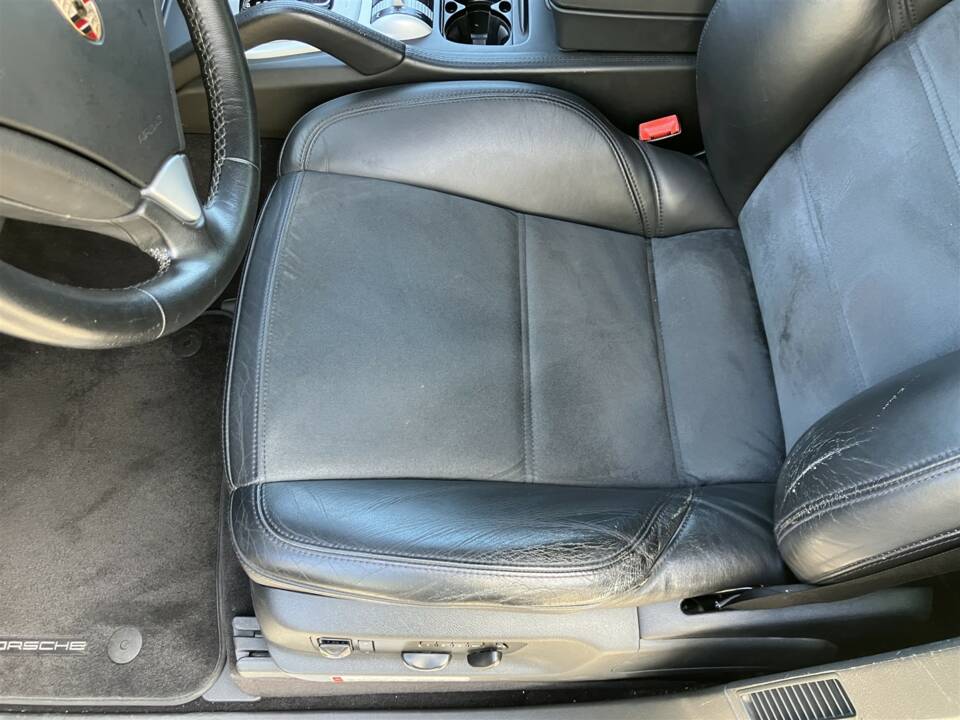 Immagine 11/40 di Porsche Cayenne GTS (2008)