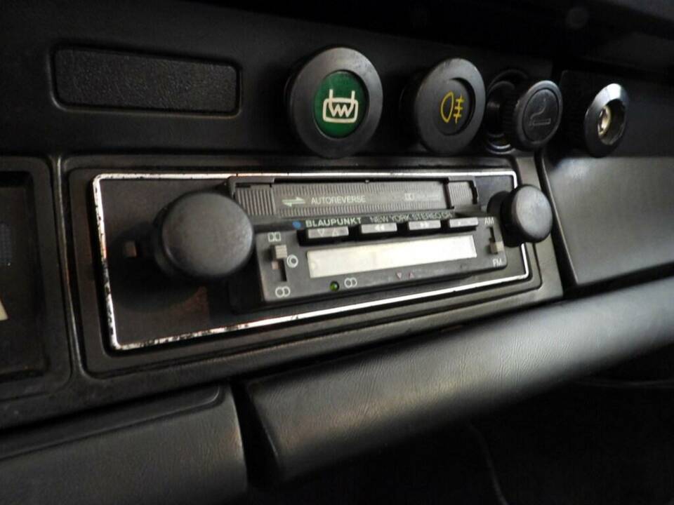 Image 8/14 de Porsche 911 2.7 S (1974)
