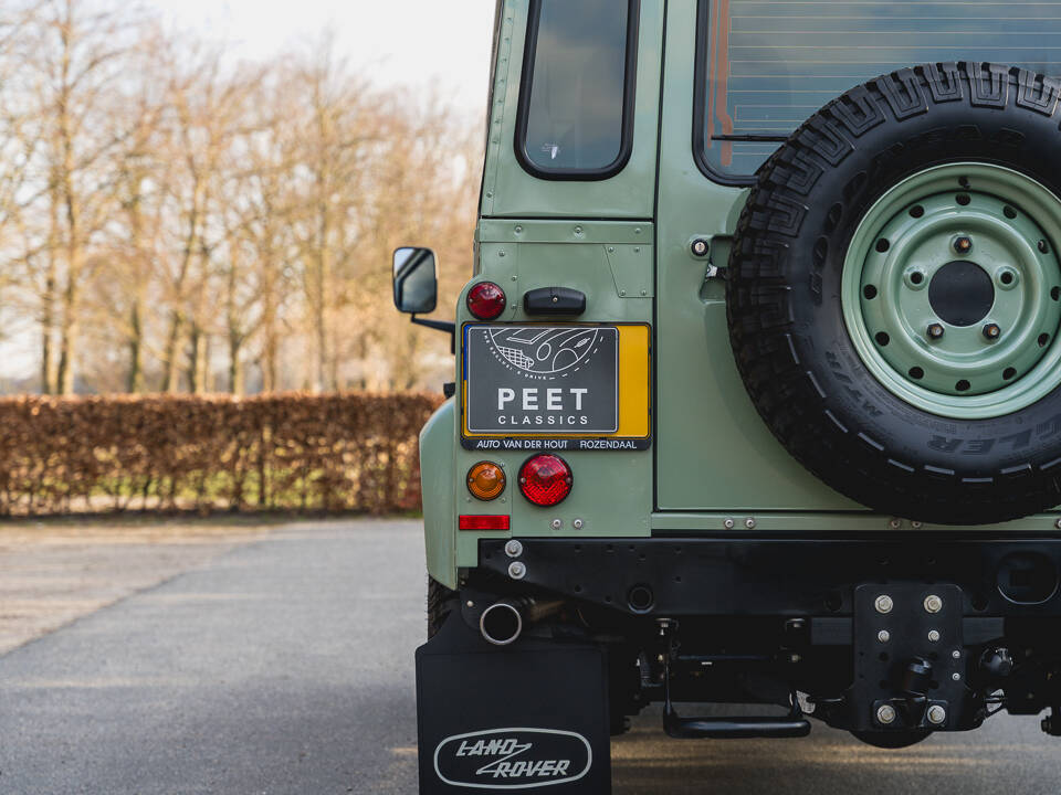 Bild 34/37 von Land Rover Defender (2016)
