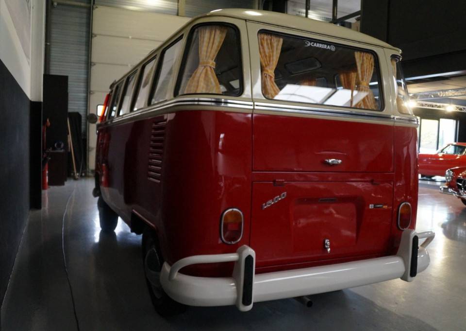 Image 21/94 of Volkswagen T1 Brasil &quot;Samba&quot; (1974)