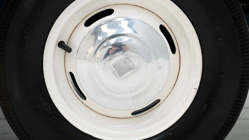 Image 11/15 of Piaggio Vespa 400 (1958)