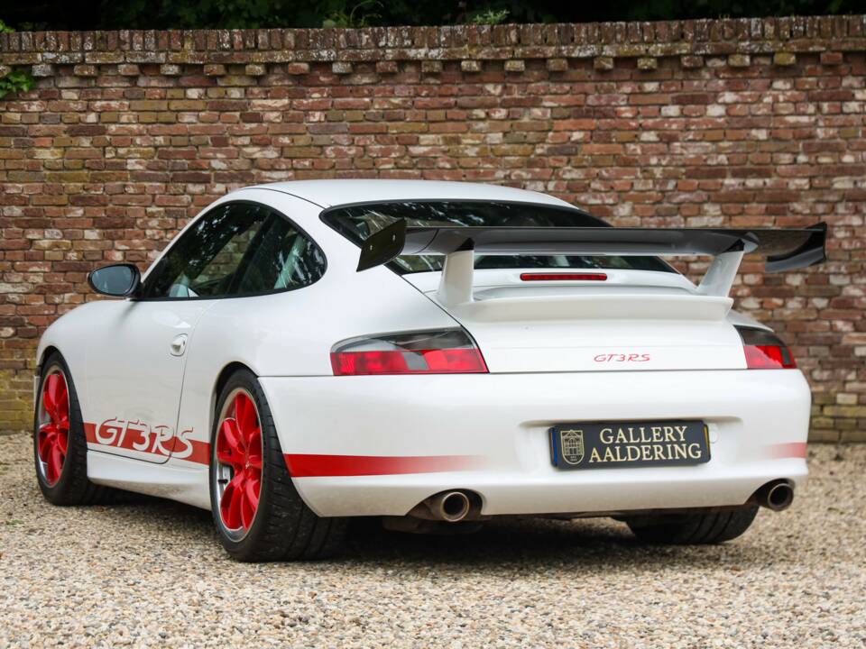 Immagine 2/50 di Porsche 911 GT3 RS (2004)