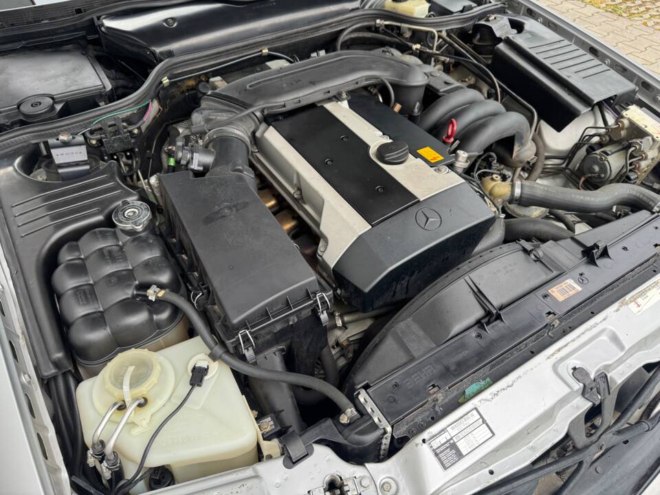 Bild 70/82 von Mercedes-Benz SL 320 (1995)