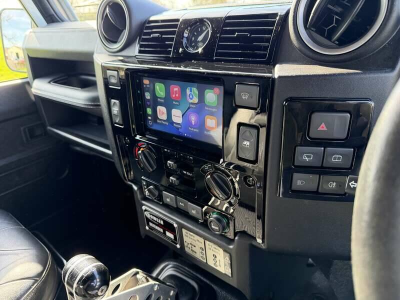 Afbeelding 10/12 van Land Rover Defender 90 (2014)
