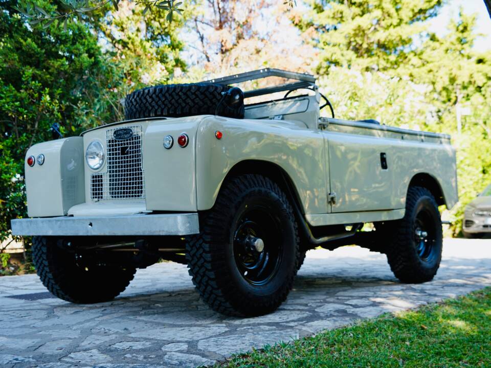 Bild 3/100 von Land Rover 88 (1968)