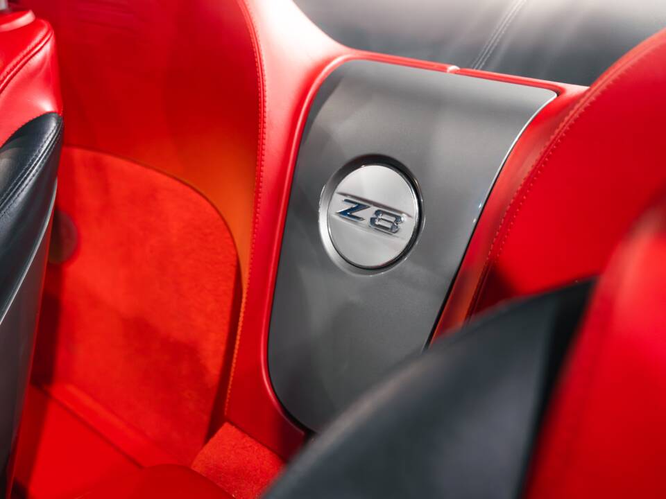 Image 31/41 of BMW Z8 (2002)