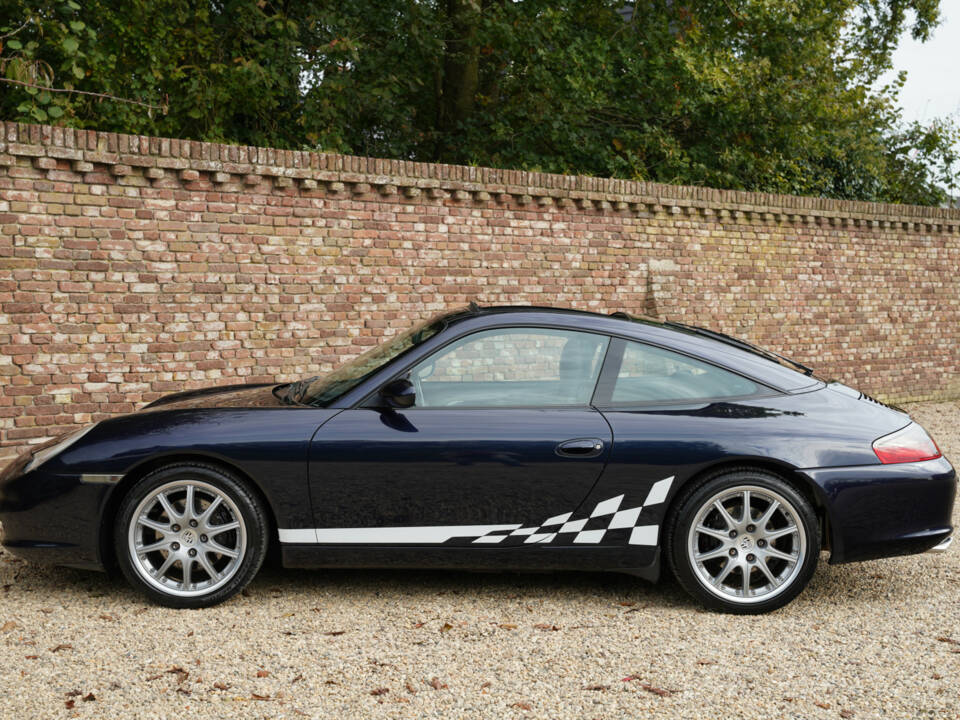 Image 37/50 of Porsche 911 Carrera (2003)