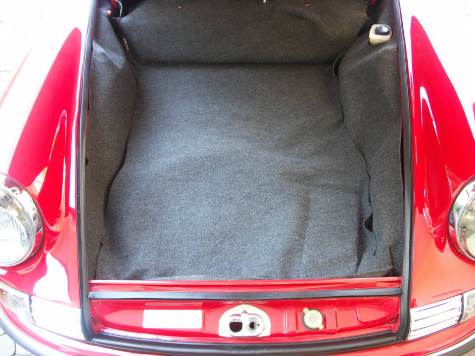 Image 24/38 of Porsche 911 2.2 E (1971)