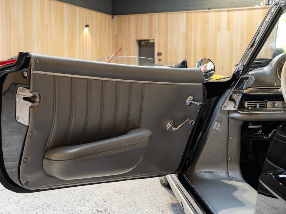 Bild 40/81 von Mercedes-Benz 300 SL Roadster (1959)