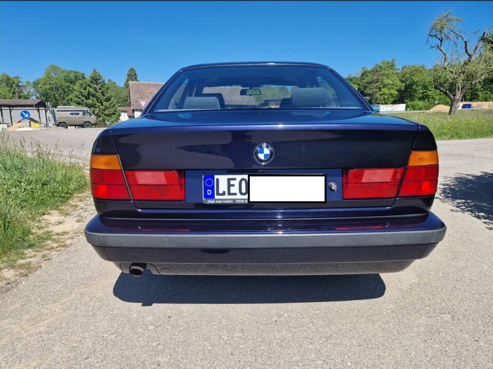 Afbeelding 4/18 van BMW 520i (1994)