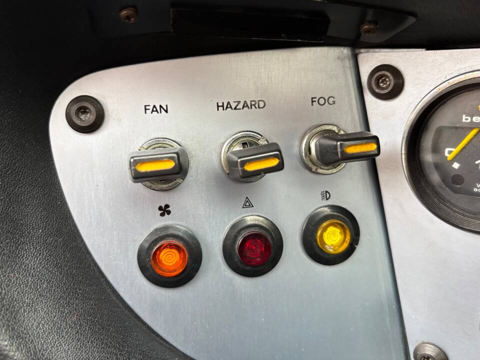 Image 10/15 of Ferrari Dino 308 GT4 (1975)