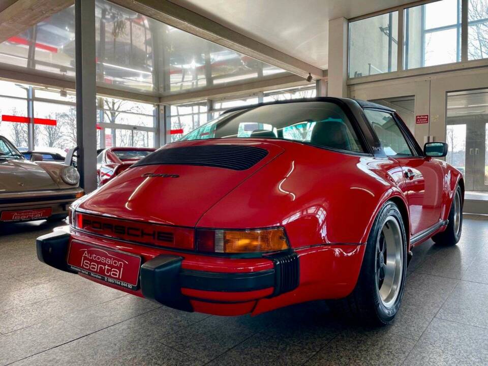 Image 7/20 of Porsche 911 Carrera 3.2 (1986)