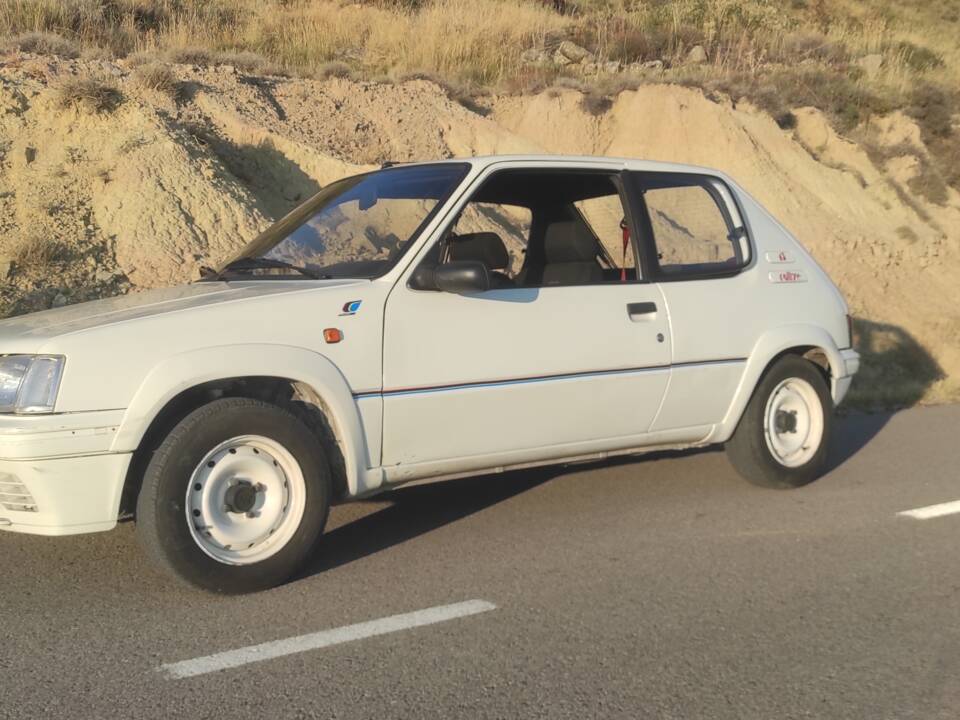 Bild 9/11 von Peugeot 205 rallye (1991)