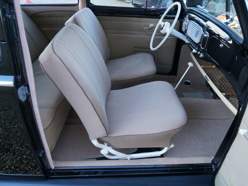 Image 13/50 of Volkswagen Beetle 1200 Standard "Oval" (1955)