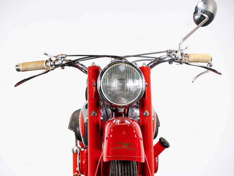 Image 9/50 of Moto Guzzi Astore (1952)