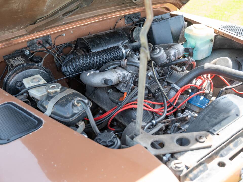 Image 28/33 of Land Rover Defender 110 (1983)