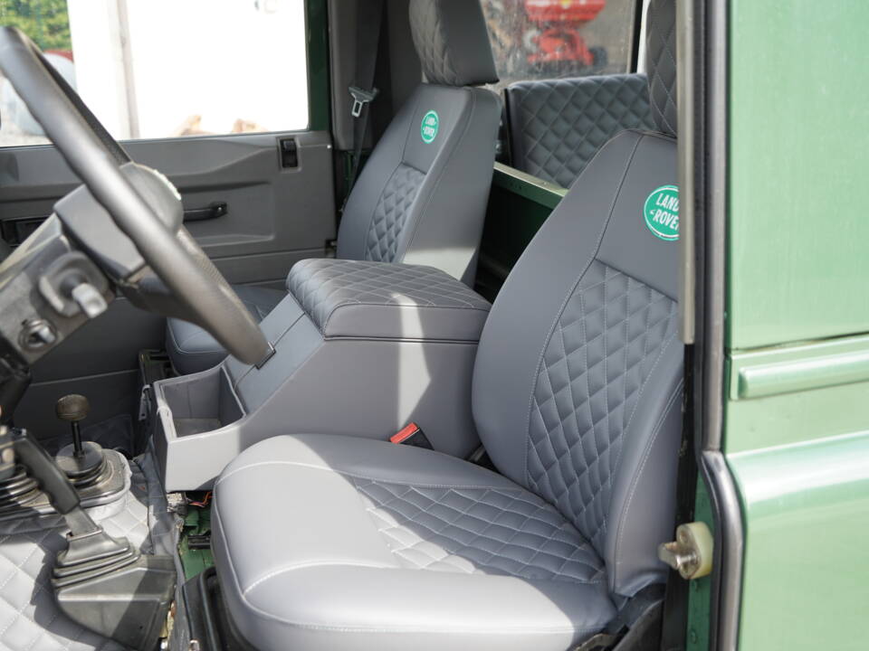 Image 11/12 of Land Rover Defender 90 Td5 (1999)