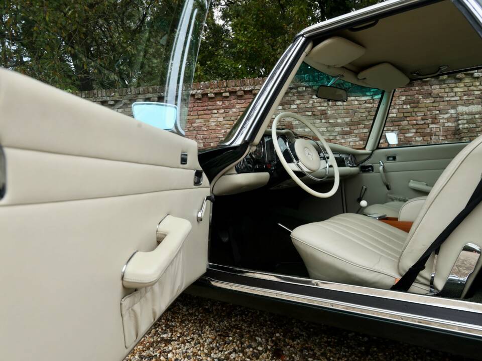 Bild 41/50 von Mercedes-Benz 280 SL (1970)